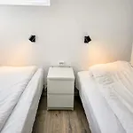 4 Person In Sorbovag *